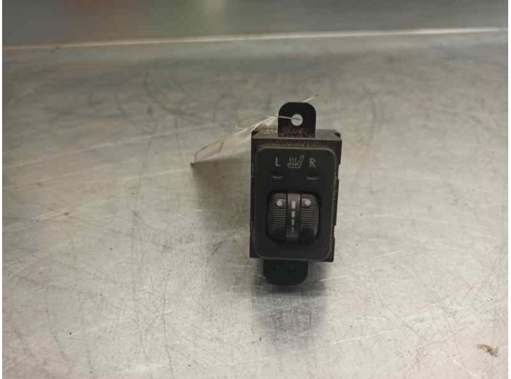 Replacement control switch for Subaru Legacy Estate/Outback B13 (BP) 2.5i Outback OEM IAM reference 47260 