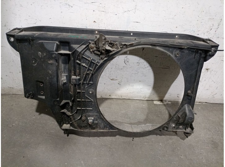 Replacement front radiator grille for Peugeot 206 SW (2E/K) 2.0 HDi OEM IAM reference 7104Q3 7104Q3 