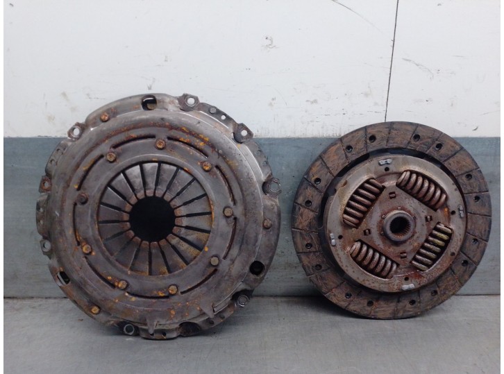 Recambio de kit embrague para seat leon (1p1) 1.6 tdi referencia OEM IAM 03L141032GX 03L141032GX VALEO