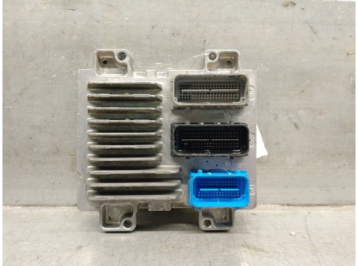 Recambio de centralita motor uce para opel corsa e (x15) 1.4 lpg (08, 68) referencia OEM IAM 12695605 AVDELCO