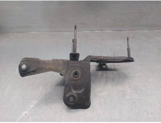 Recambio de soporte alternador para mercedes-benz clase s (w221) berlina 320 / 350 cdi 4-matic (221.080) referencia OEM IAM A221