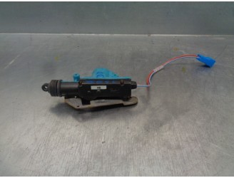 Recambio de motor cierre centralizado delantero derecho para hyundai atos (mx) gls referencia OEM IAM 9575002000  