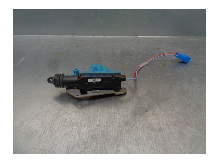 Replacement front right central locking motor for Hyundai Atos (MX) GLS OEM IAM reference 9575002000 