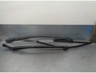 Recambio de brazo limpia delantero derecho para fiat croma (194) 1.9 jtd 16v cat referencia OEM IAM 51708221  