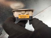 Recambio de mando elevalunas trasero derecho para kia carnival 2.9 crdi cat referencia OEM IAM 935904D600TW 3ª FILA