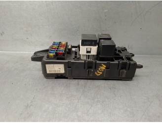 Recambio de caja reles / fusibles para volvo s40 berlina 1.6 cat referencia OEM IAM 30807016 