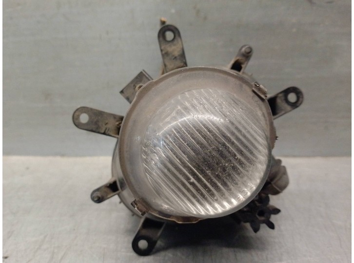 Recambio de faro antiniebla izquierdo para bmw serie 3 touring (e46) 2.0 16v diesel cat referencia OEM IAM 63176911007 