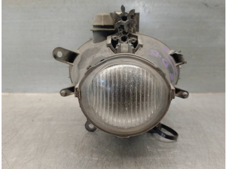 Recambio de faro antiniebla derecho para bmw serie 3 touring (e46) 2.0 16v diesel cat referencia OEM IAM 63176911007 