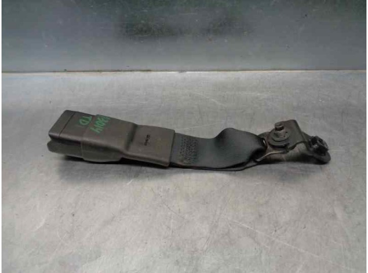 Recambio de enganche cinturon para infiniti fx 5.0 v8 cat referencia OEM IAM 888421CA0C  