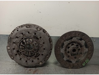 Recambio de kit embrague para renault megane ii berlina 5p confort authentique referencia OEM IAM 7701477695 190620 LUK