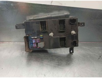 Recambio de caja reles / fusibles para kia carnival 2.9 crdi cat referencia OEM IAM 919584D0800H 