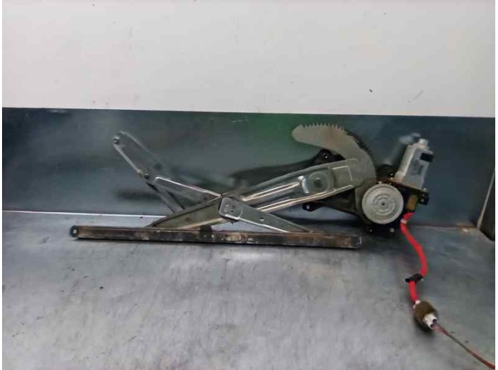 Replacement front right window regulator for Suzuki Baleno saloon SY (EG) 1.6 16V CAT OEM IAM reference 0343080F00 2 PINS 5 