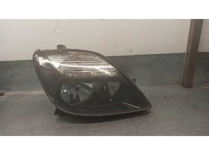 Replacement right headlight for Renault Scénic RX4 (JA0) 1.9 dCi diesel CAT OEM IAM reference 7700432093 5 DOORS