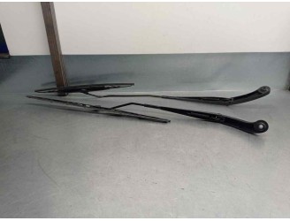 Replacement front right wiper arm for Citroën Jumpy HDi 120 27 L1H1 van OEM IAM reference 140045668001 