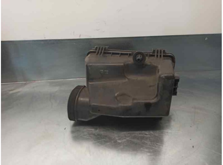 Recambio de carcasa filtro de aire para kia carnival 2.9 crdi cat referencia OEM IAM 281104D400 