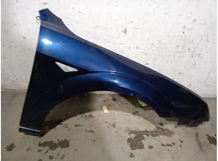 Recambio de aleta delantera derecha para ford mondeo iii (b5y) 2.0 tdci referencia OEM IAM 1204738 1204738 