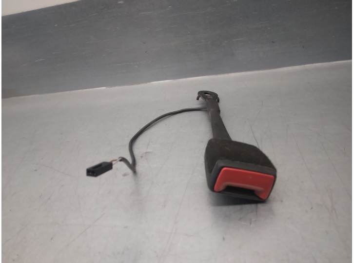 Recambio de enganche cinturon para skoda kamiq (nw4) 1.5 16v tsi act referencia OEM IAM 654857755M DELANTERO IZQUIERDO 