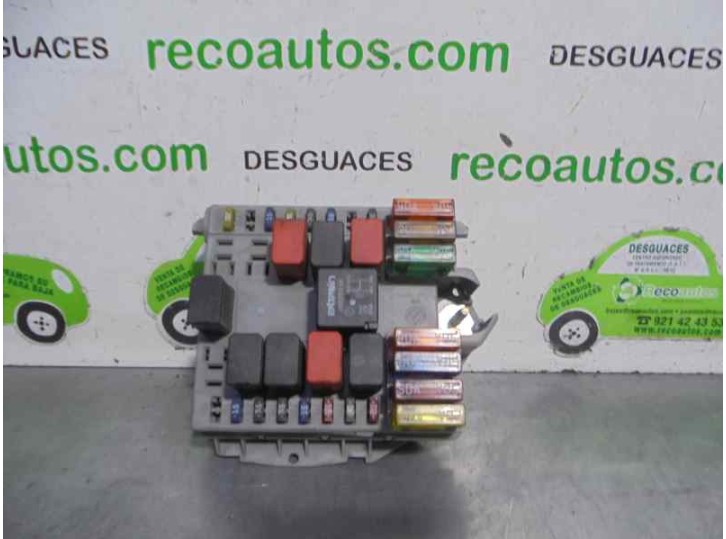 Recambio de caja reles / fusibles para fiat punto berlina (188) 1.9 d elx (i) referencia OEM IAM 46760257 