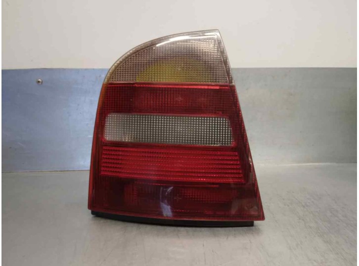 Recambio de piloto trasero izquierdo para skoda octavia berlina (1u2) 1.9 tdi referencia OEM IAM 1U6945112 5 PUERTAS
