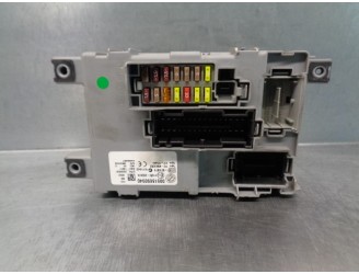 Recambio de caja reles / fusibles para fiat punto (199) 1.3 16v jtd cat referencia OEM IAM 00518690940 28260591 