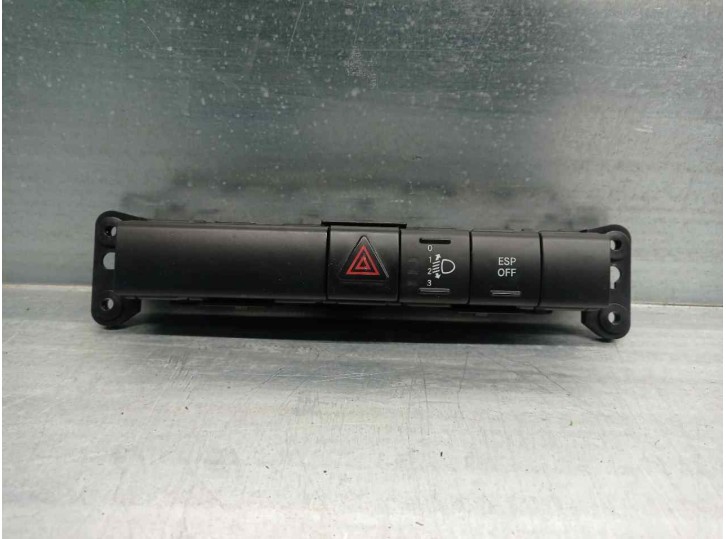 Recambio de warning para dodge avenger se referencia OEM IAM P04602816AC  