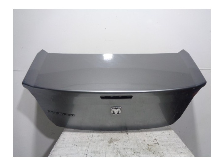 Recambio de porton trasero para dodge avenger se referencia OEM IAM 5076660AC GRIS OSCURO 