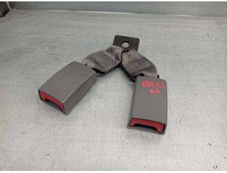 Recambio de enganche cinturon para dodge avenger se referencia OEM IAM 79284072 TRA DER + CENTRAL 4 PUERTAS