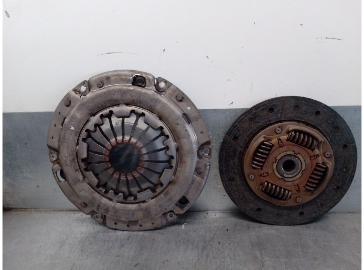 Recambio de kit embrague para chevrolet aveo 1.4 cat referencia OEM IAM 96349031 