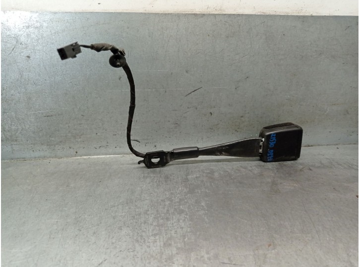 Recambio de enganche cinturon para skoda karoq (nu7, nd7) 1.6 tdi referencia OEM IAM 57A857755C  