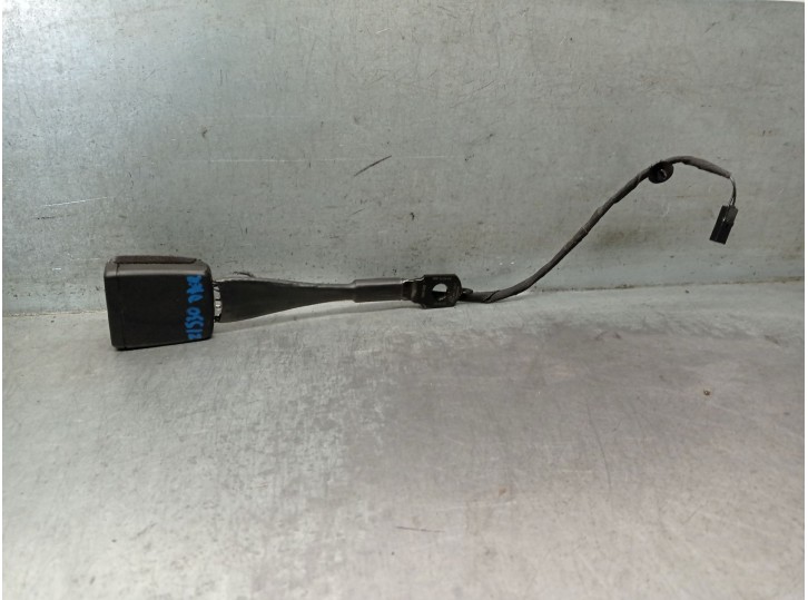 Recambio de enganche cinturon para skoda karoq (nu7, nd7) 1.6 tdi referencia OEM IAM 57A857755C  