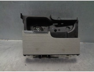 Recambio de consola para volvo xc60 referencia OEM IAM 32275471  