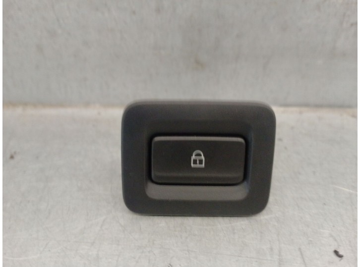 Recambio de interruptor para mazda 3 hatchback (bp) 2.0 skyactiv-g m hybrid referencia OEM IAM BEMD6660A 