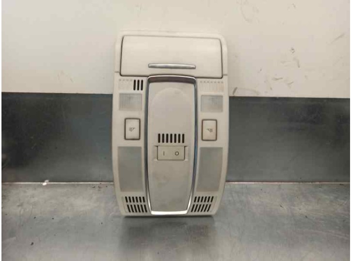 Recambio de luz interior para audi a6 berlina (4f2) 2.4 v6 24v cat (bdw) referencia OEM IAM 4F0947135N 