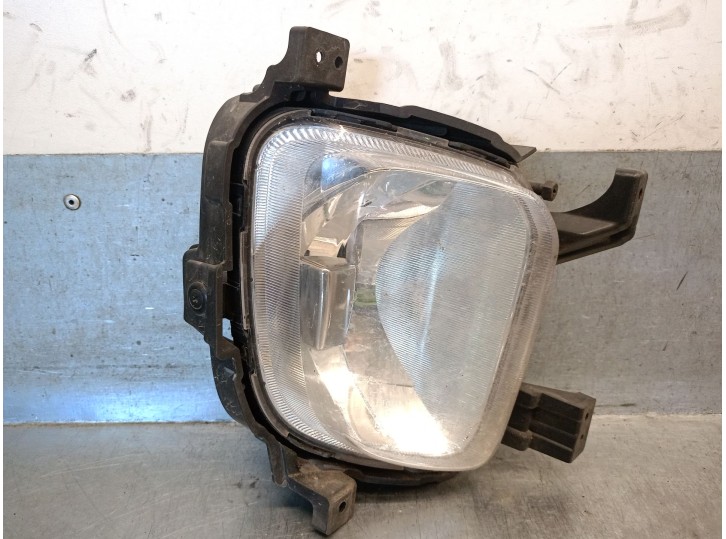 Recambio de faro antiniebla derecho para kia carens iv 1.7 crdi referencia OEM IAM 92202A4020 92202A4020 