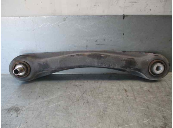 Recambio de brazo suspension superior trasero izquierdo para mercedes-benz clase e (w210) berlina 2.3 16v cat referencia OEM IAM