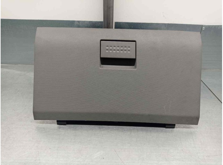 Recambio de guantera para dodge avenger se referencia OEM IAM 1AE15XD5AC 
