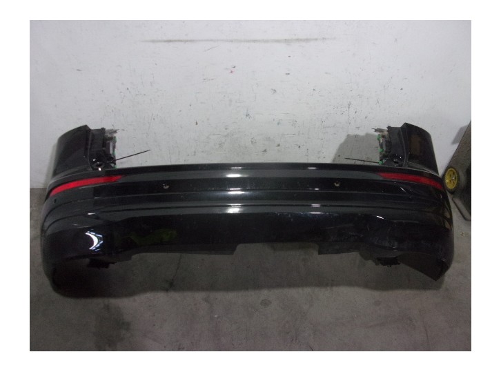 Recambio de paragolpes trasero para volvo xc60 referencia OEM IAM 40007591 NEGRO 5 PUERTAS