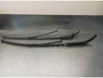 Recambio de brazo limpia delantero derecho para audi a6 berlina (4f2) 2.4 v6 24v cat (bdw) referencia OEM IAM 