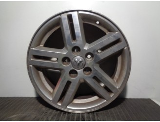 Recambio de llanta para dodge avenger se referencia OEM IAM 0XX67TRMAA R17X6.5J40 ALUMINIO 10P