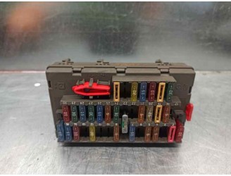 Recambio de caja reles / fusibles para citroën berlingo 1.9 diesel referencia OEM IAM 9568205380 