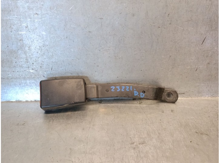 Recambio de enganche cinturon para seat ibiza iii (6l1) 1.9 tdi referencia OEM IAM 600857756D 6Q0857756D 