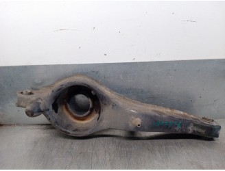 Replacement rear left lower suspension arm for Mazda 3 Saloon (BK) 2.0 16V CAT OEM IAM reference BP4K28300E 