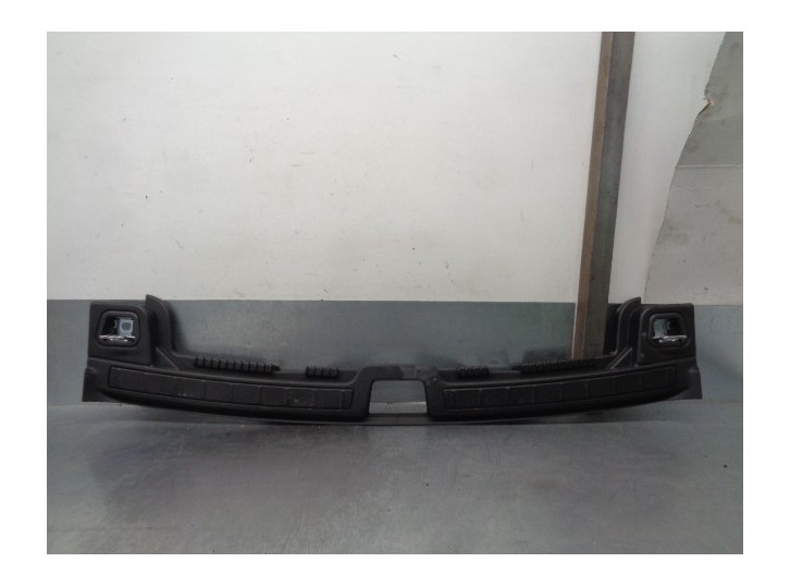 Recambio de molduras traseras para volvo xc60 referencia OEM IAM 31440641 