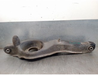 Replacement rear right lower suspension arm for Mazda 3 Saloon (BK) 2.0 16V CAT OEM IAM reference BP4K28300E 