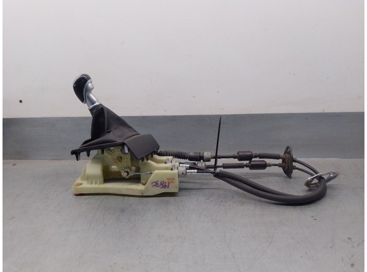Recambio de palanca cambio para hyundai i20 1.0 tgdi cat referencia OEM IAM 43700C86104X  
