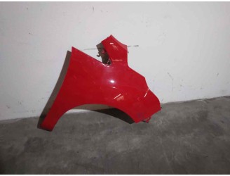 Recambio de aleta delantera derecha para ford b-max titanium referencia OEM IAM 1754102 ROJA 