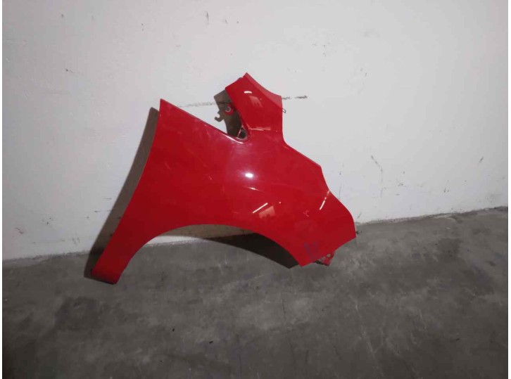 Recambio de aleta delantera derecha para ford b-max titanium referencia OEM IAM 1754102 ROJA 