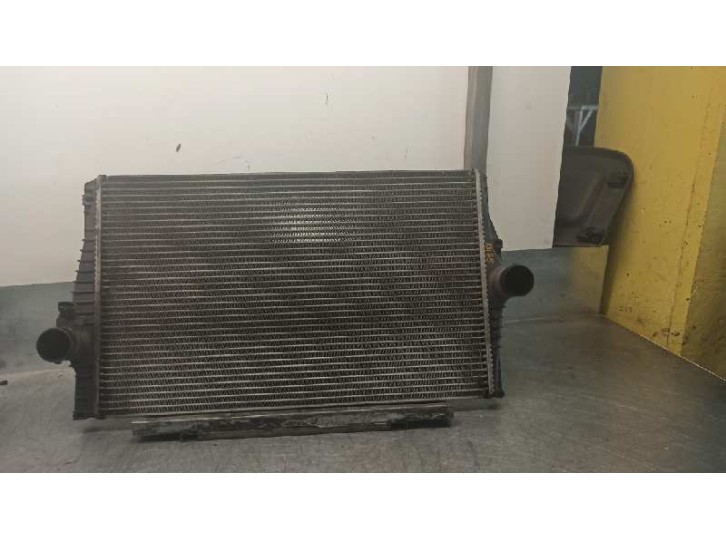 Recambio de intercooler para volvo xc90 2.4 diesel cat referencia OEM IAM 30748808 989581K VALEO