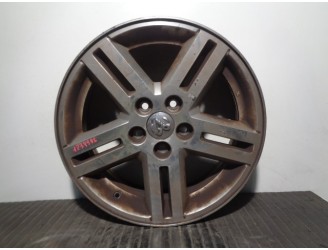 Recambio de llanta para dodge avenger se referencia OEM IAM 0XX67TRMAA R17X6.5J40 ALUMINIO 10P