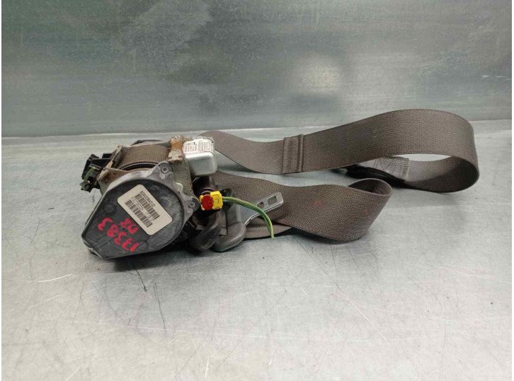 Replacement front left seat belt for Dodge Avenger SE OEM IAM reference 606008401D WITH PRETENSIONER 4 DOORS